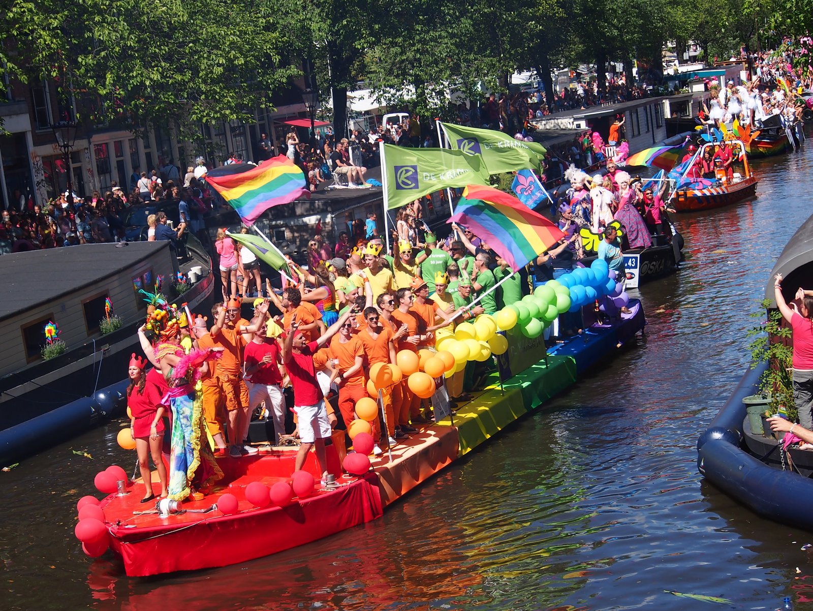 Unmissable LGBTQ+‌ Events:⁤ Experience⁣ the Spectacle of Amsterdam Pride