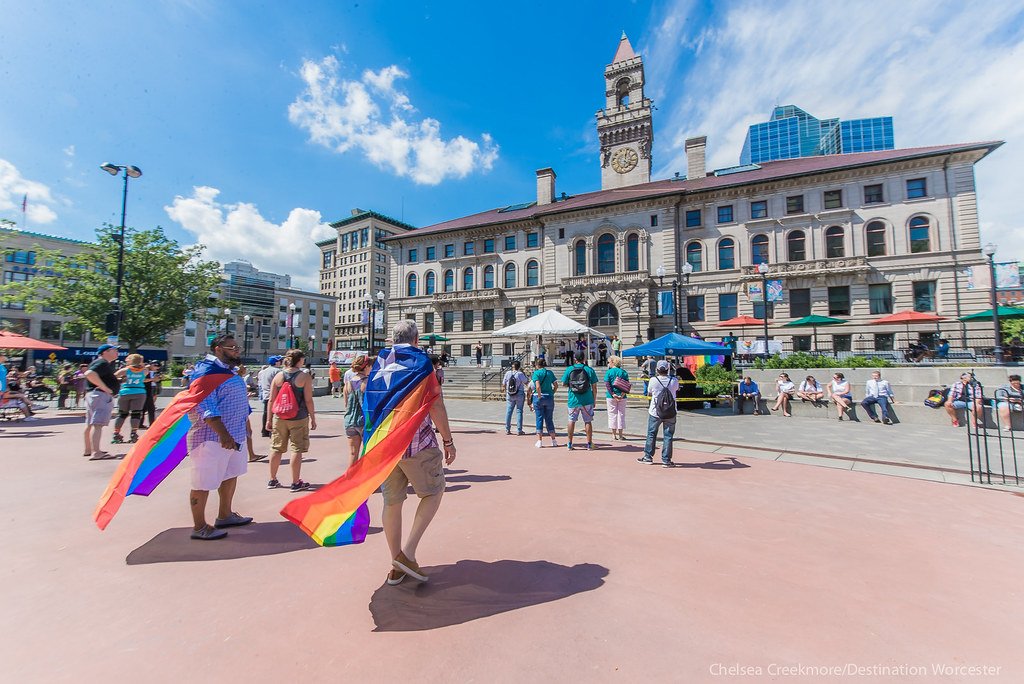 Planning a Memorable LGBTQ+ Family ​Vacation